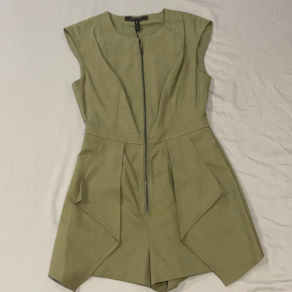 BCBG romper with pockets. New with tags!
